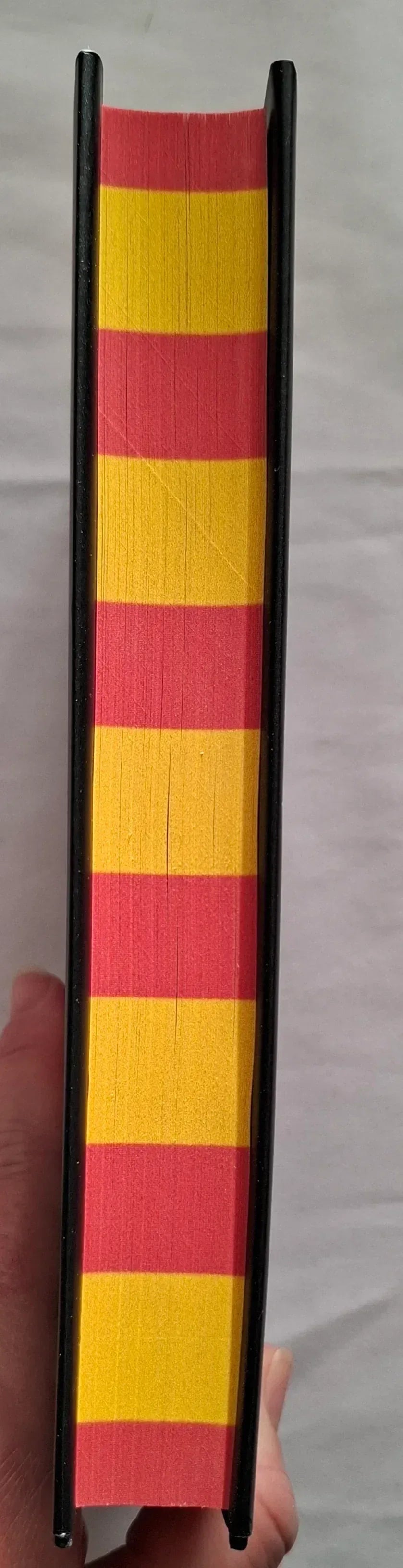 Harry Potter And The Philosophers Stone 20th Anniversary Hogwart Edition - Books4happiness 